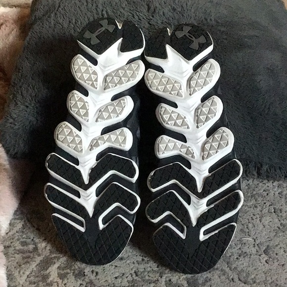 Mens Under Armor Sneaker - Picture 4 of 9